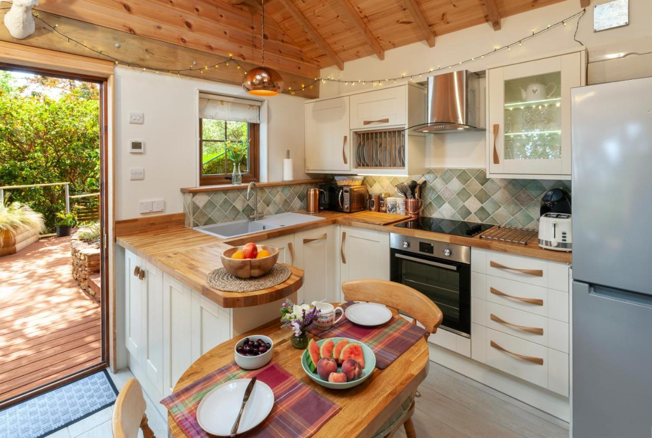 Porthole Log Cabin Minehead Eksteriør billede