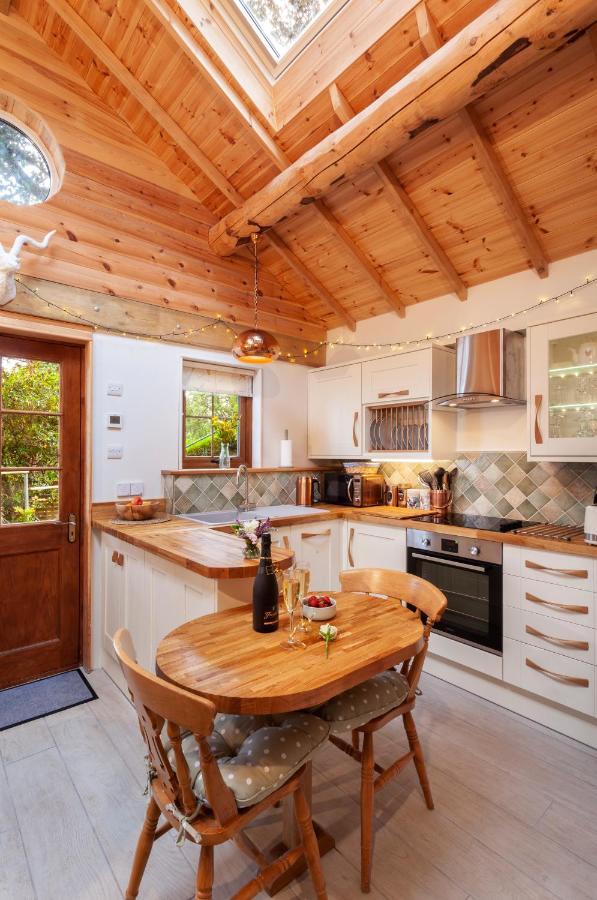 Porthole Log Cabin Minehead Eksteriør billede